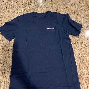 patagonia xs tee shirt